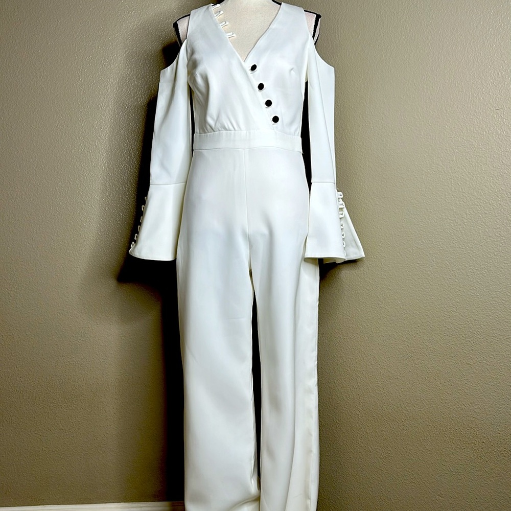 EUC Alexis Bali button bell sleeve white jumpsuit Shoulder Cutout women’s Small - Picture 4 of 10